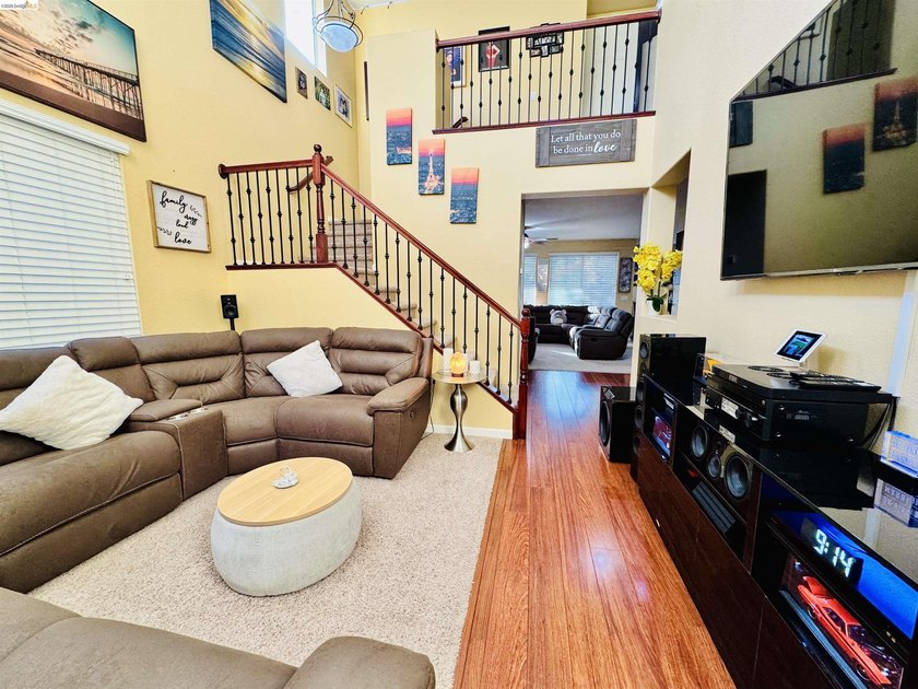 Your Dream Home.4 bedrooms 2.5 Baths, Escape the Busy City Life - photo 2