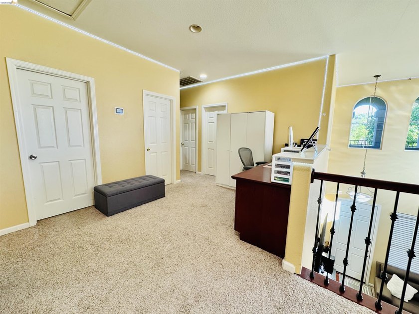 Your Dream Home.4 bedrooms 2.5 Baths, Escape the Busy City Life - photo 7