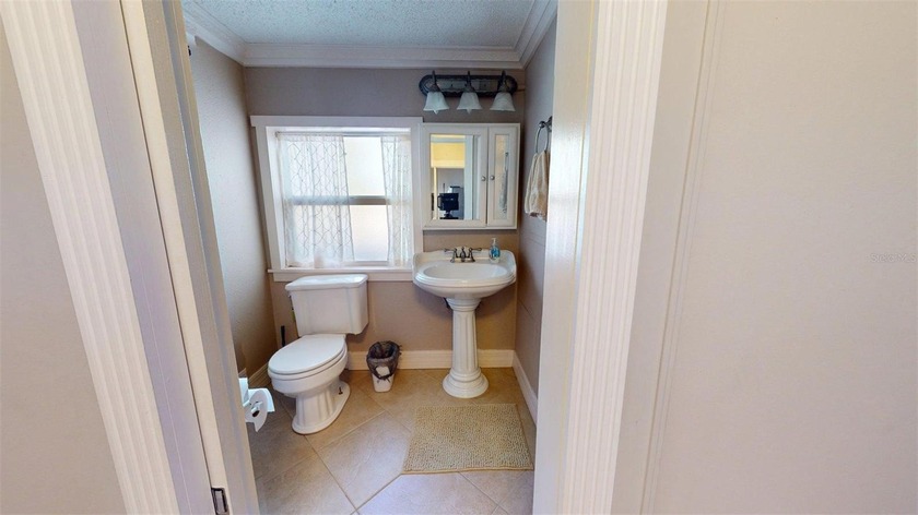 Welcome to your dream home! This charming 3-bedroom, 2-bath - photo 19
