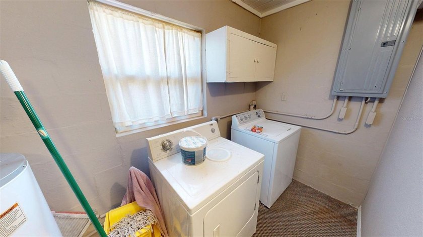 Welcome to your dream home! This charming 3-bedroom, 2-bath - photo 22