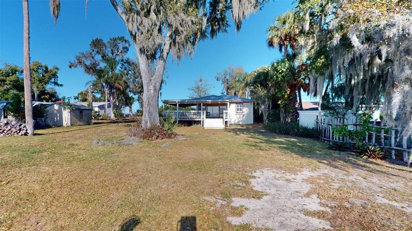 Welcome to your dream home! This charming 3-bedroom, 2-bath - photo 30