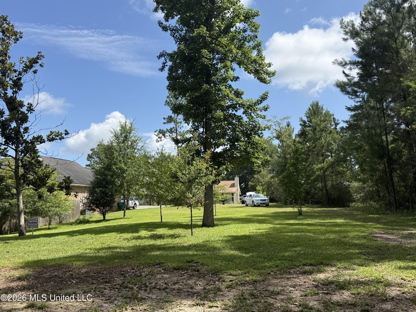 Nice waterfront lot on Meadowdale. Property is cleared and ready - photo 12