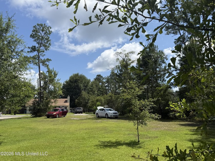 Nice waterfront lot on Meadowdale. Property is cleared and ready - photo 15