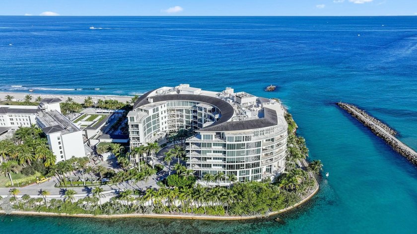 One Thousand Ocean Residence 208 is an exceptional contemporary - photo 2
