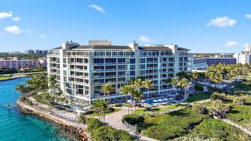 One Thousand Ocean Residence 208 is an exceptional contemporary - photo 3