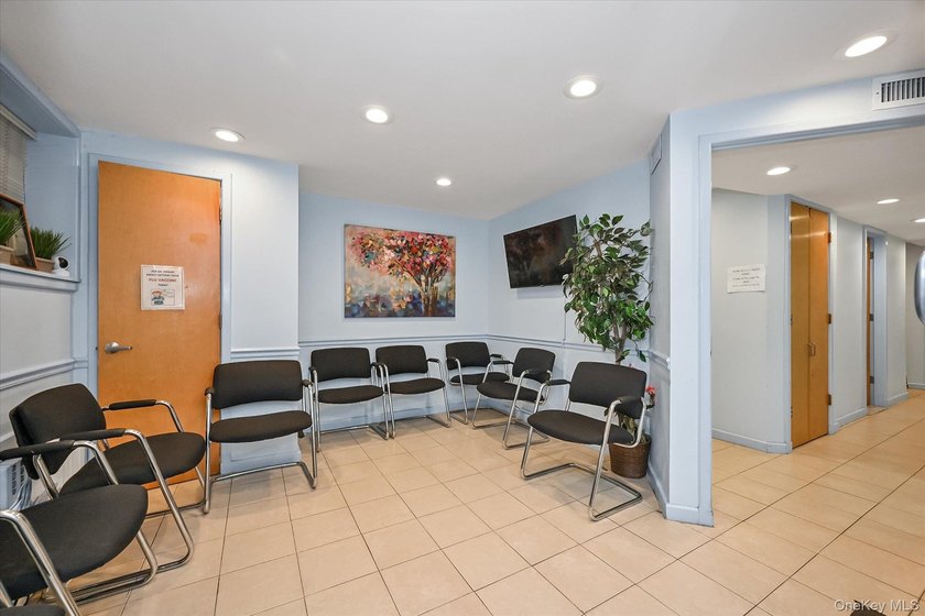 Rare opportunity! Welcome to this beautifully redone - photo 26