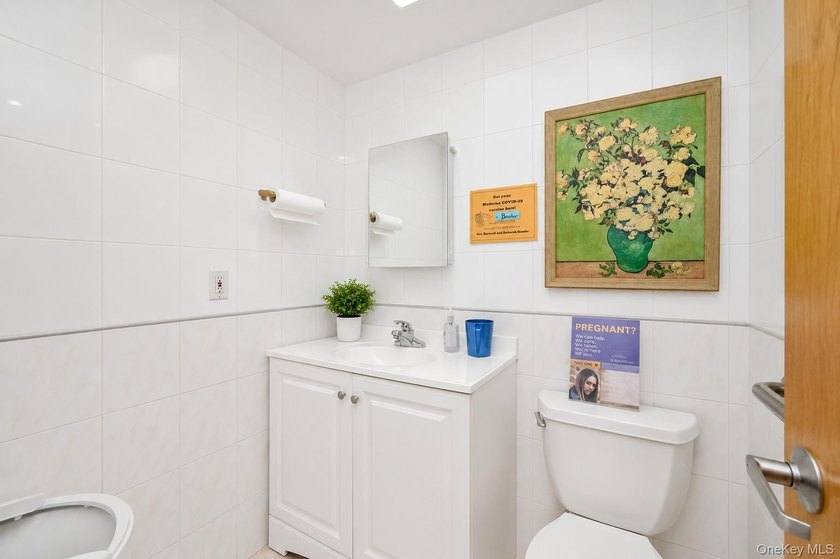 Rare opportunity! Welcome to this beautifully redone - photo 28