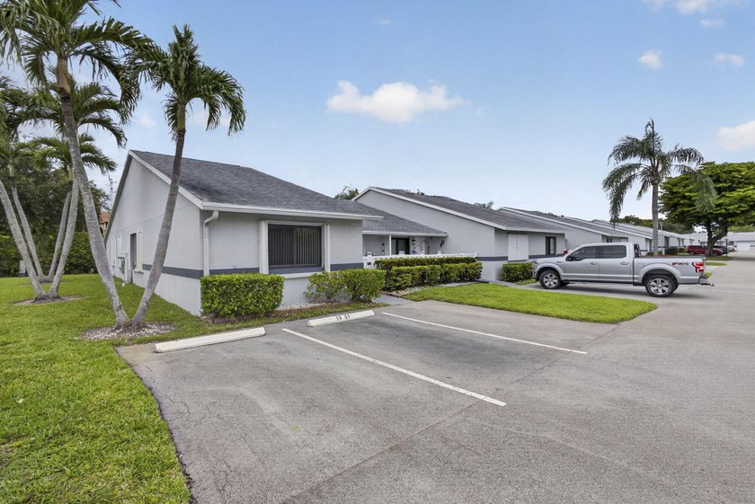 Welcome to The Arbours, a desirable 55+ community offering a - photo 5