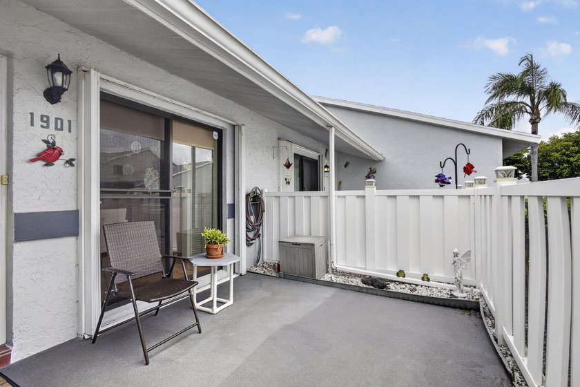 Welcome to The Arbours, a desirable 55+ community offering a - photo 7