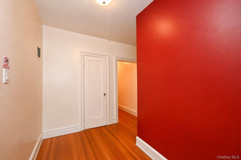 Welcome to this spacious 1-bedroom co-op in Forest Hills, Queens - photo 11