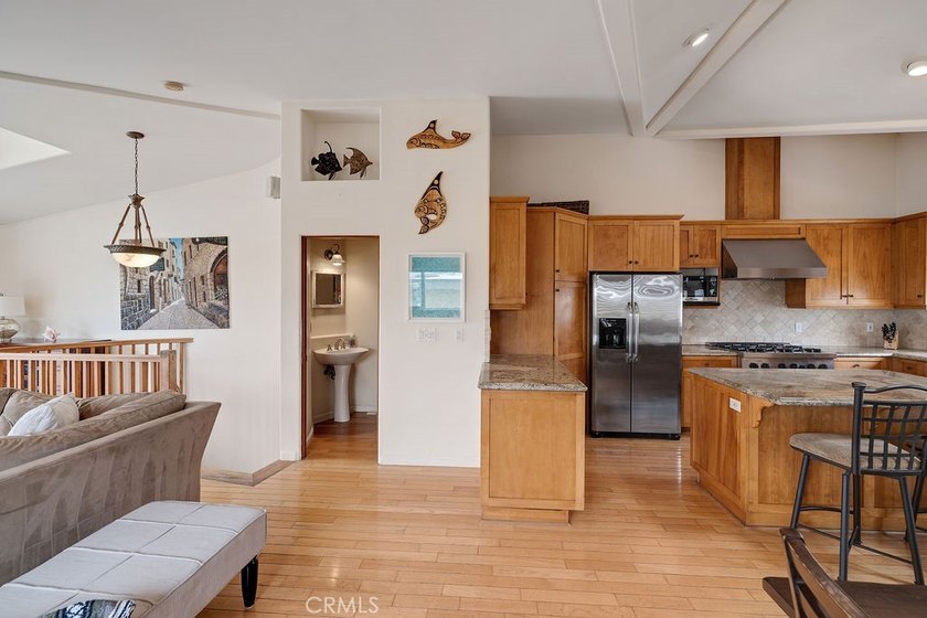 Furnished short-term June and July only townhouse in Hermosa - photo 13