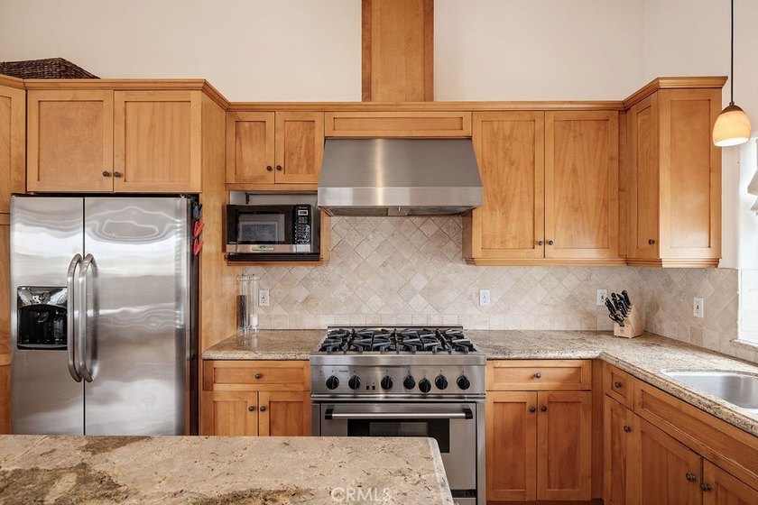 Furnished short-term June and July only townhouse in Hermosa - photo 14