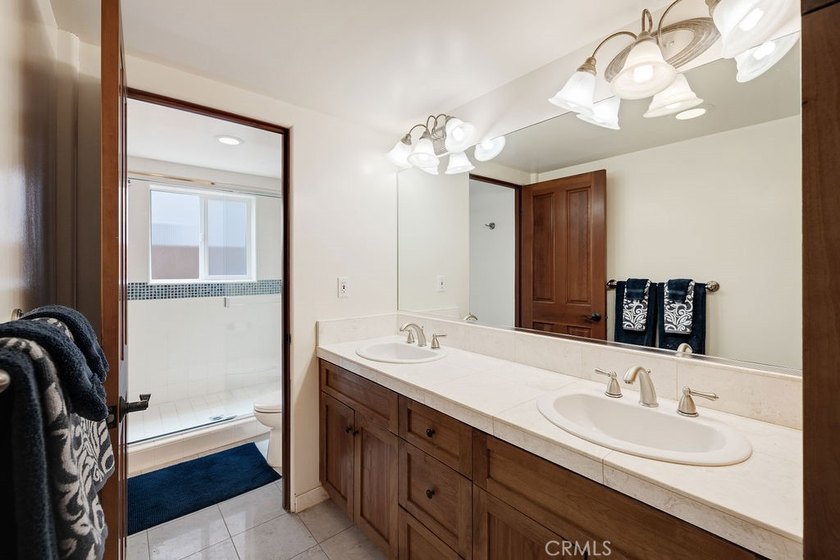 Furnished short-term June and July only townhouse in Hermosa - photo 25
