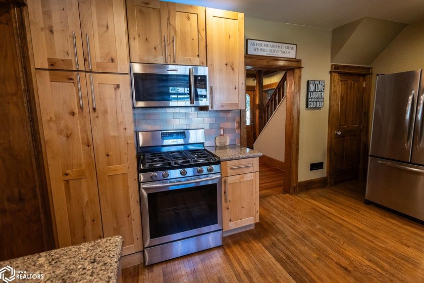 This classic home offers timeless charm, generous living space - photo 6