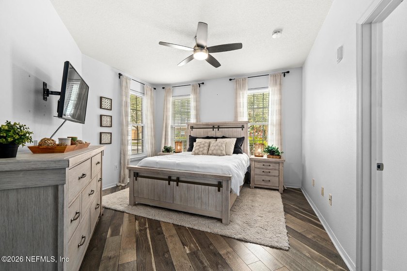 Welcome to this move-in ready, priced to sell, first-floor end - photo 11
