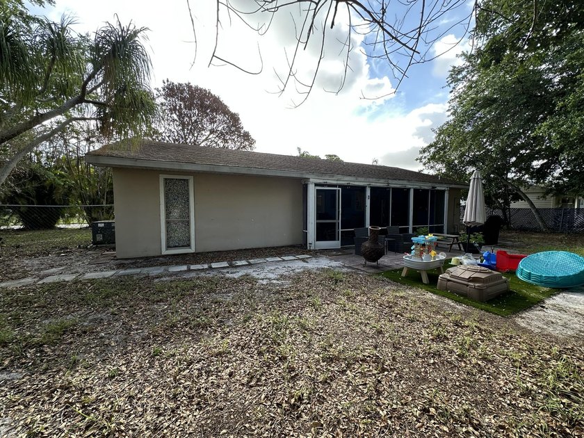 Charming 2-bedroom, 2-bath home in Port St. Lucie! This property - photo 13