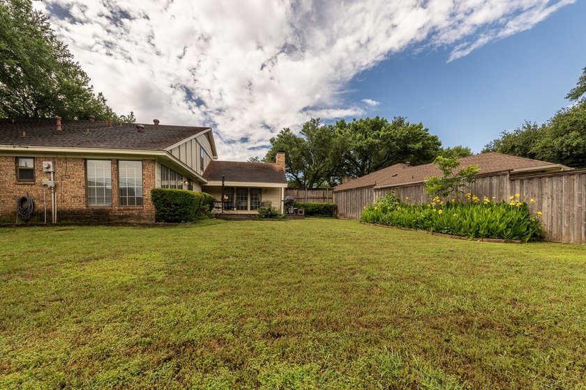 Rare opportunity in the heart of Richardson! This well-loved - photo 28