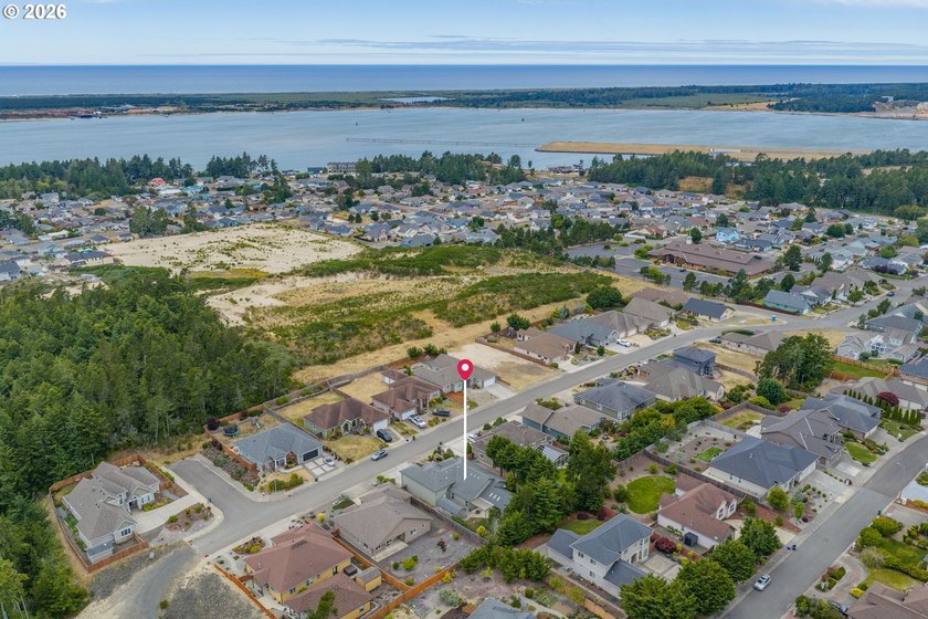 Welcome to this move-in ready custom home in the sought-after - photo 37