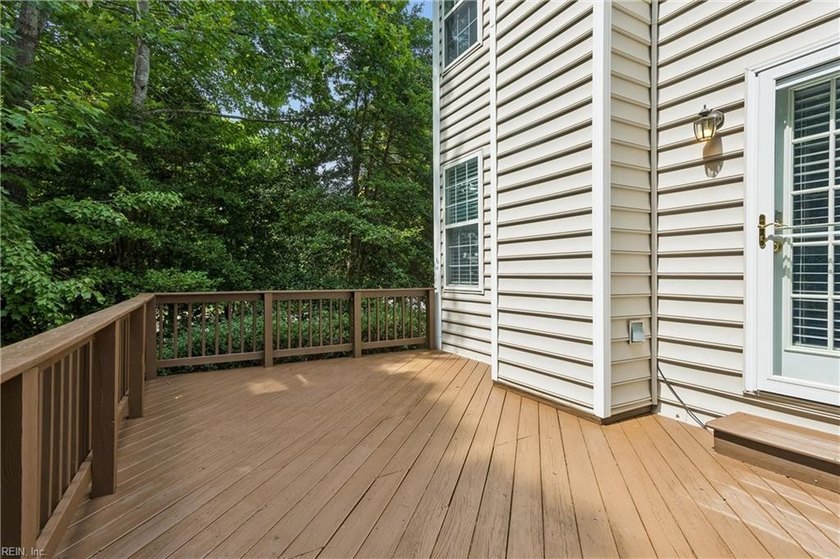 Welcome home to this beautiful two-story residence, perfectly - photo 42