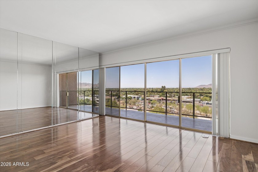 Elevated 9th floor living awaits in this updated end unit. Enjoy - photo 4