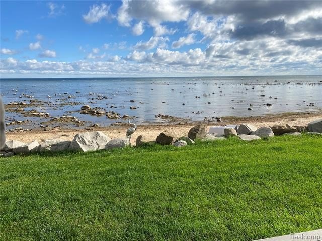 Welcome to your turnkey Up North paradise on Lake Huron! Built - photo 49