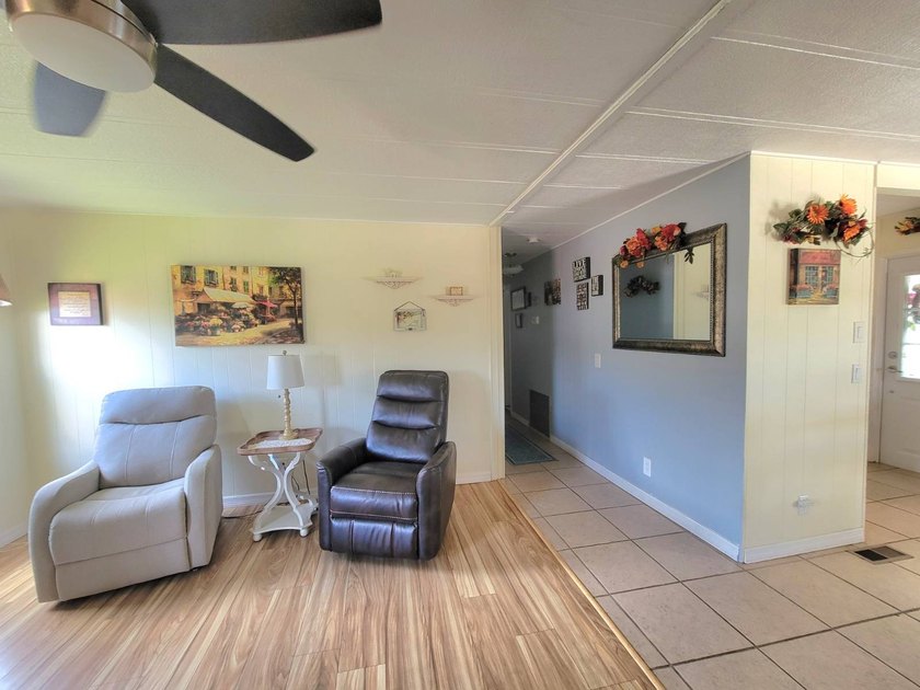 Motivated Seller! Come and see this great partially furnished 2 - photo 12