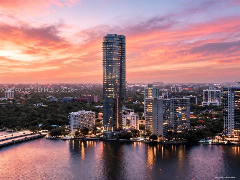 Occupying half of the 34th floor at UNA Residences, this - photo 2