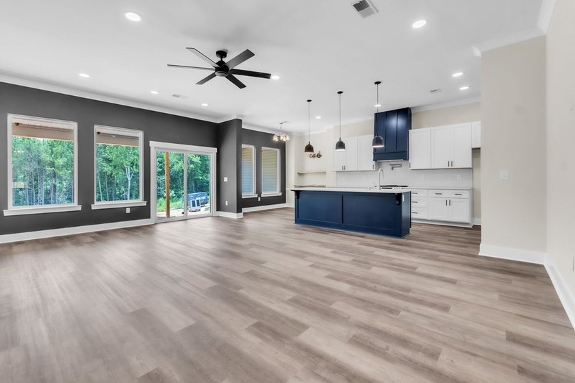 Beautiful new construction home situated on a spacious 1-acre - photo 3