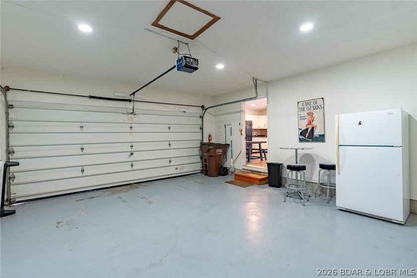 Discover the perfect combination of modern updates and lake-area - photo 27