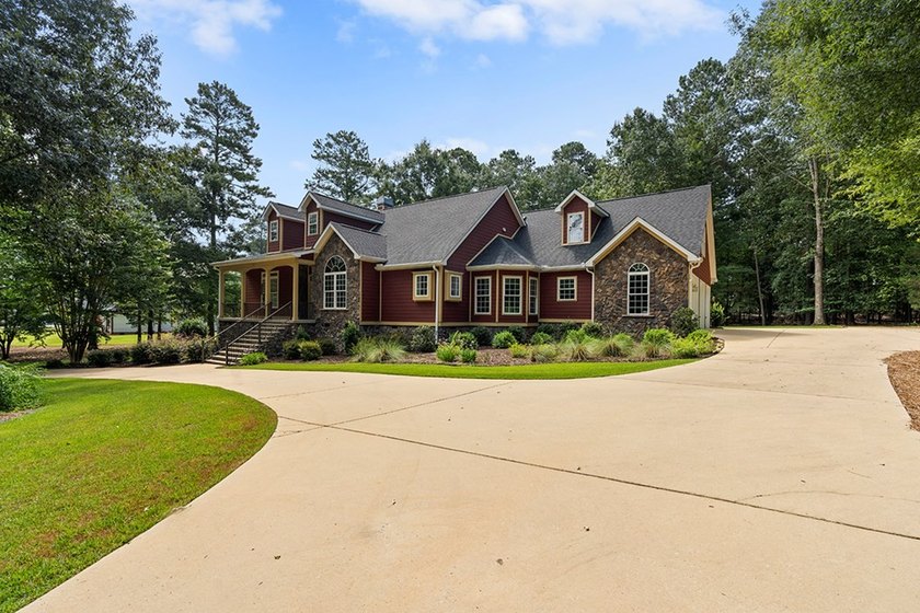 This exquisite Grand Harbor home makes a stunning first - photo 2