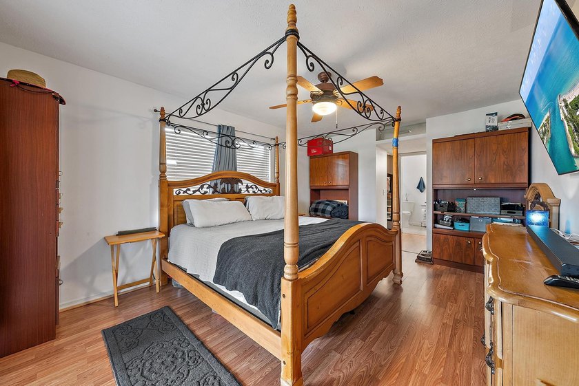 Explore the potential of this well-appointed home at 622 - photo 7
