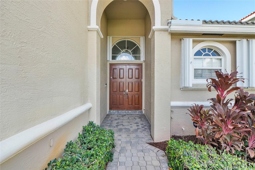 Absolutely stunning 5-bedroom, 3.5-bath home located in The - photo 5