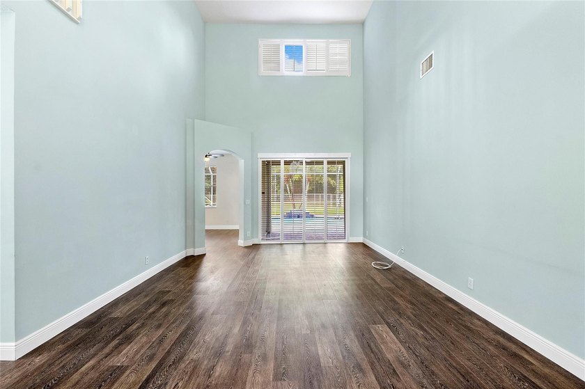 Absolutely stunning 5-bedroom, 3.5-bath home located in The - photo 9