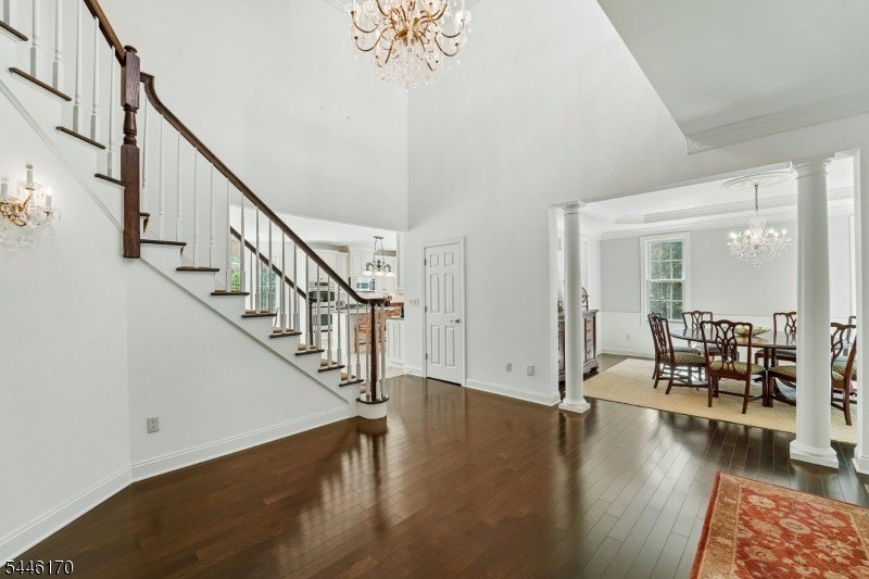 Rare Delano end-unit in sought-after Bel Air at West Orange - photo 3