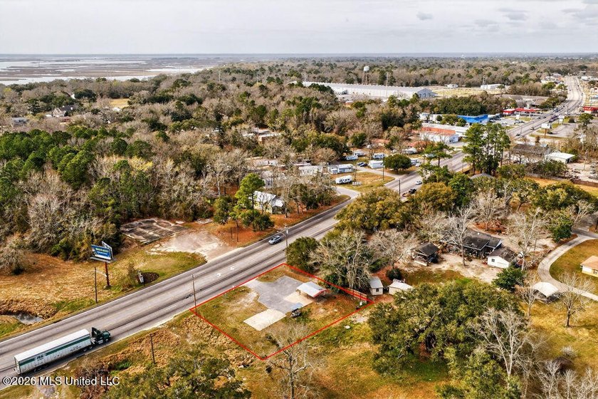Opportunity awaits at 5302 Telephone Rd in Pascagoula. This 0 - photo 5