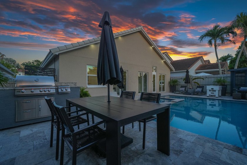 Welcome to this stunning 4-bedroom, 2-bathroom residence - photo 6