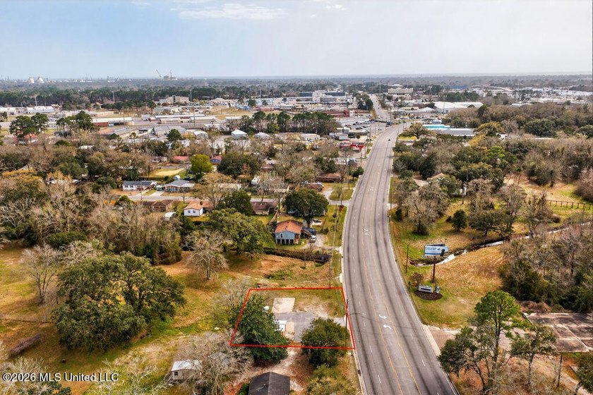 Opportunity awaits at 5302 Telephone Rd in Pascagoula. This 0 - photo 8