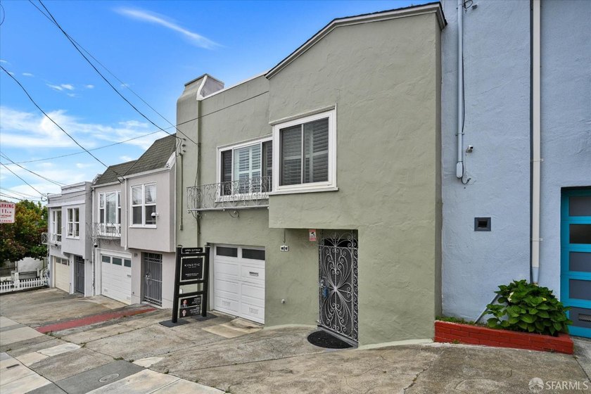 Welcome to this well-maintained 3-bedroom, 2-bath home in San - photo 12