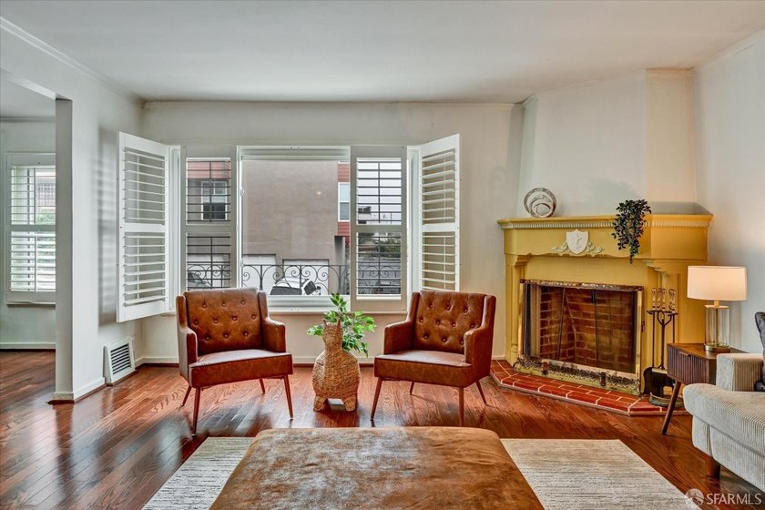 Welcome to this well-maintained 3-bedroom, 2-bath home in San - photo 13