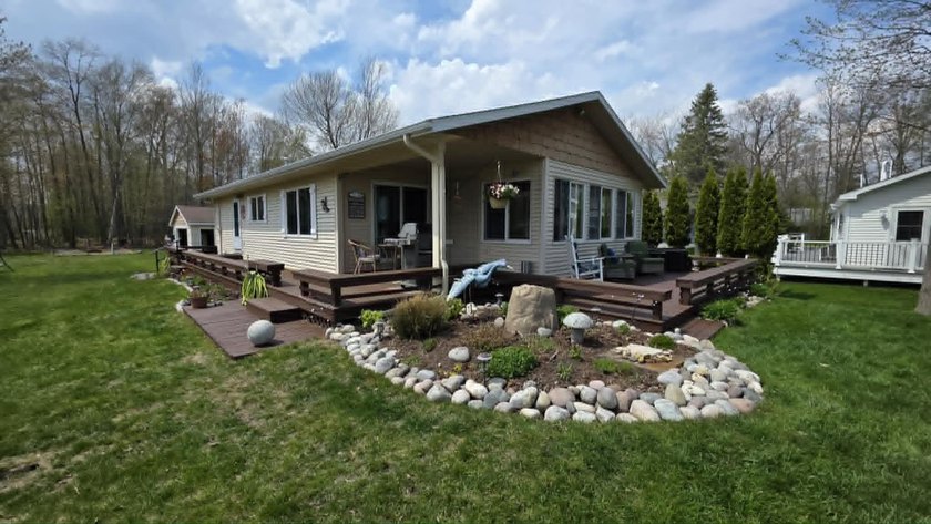 Welcome to your dream lakefront retreat on beautiful Cedar Lake - photo 2