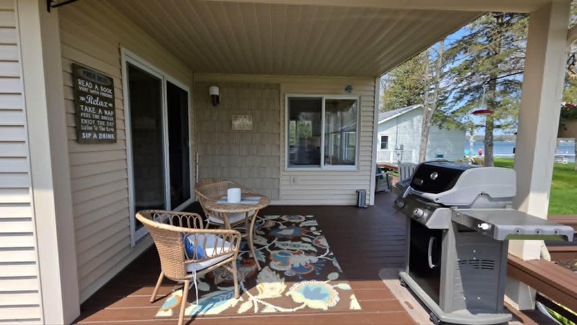 Welcome to your dream lakefront retreat on beautiful Cedar Lake - photo 5