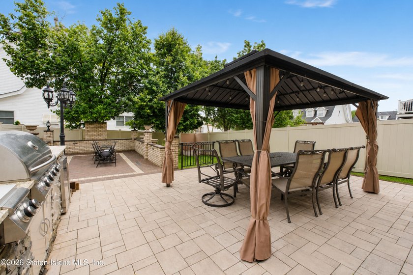 Custom built exceptional home presents an opportunity for buyers - photo 49