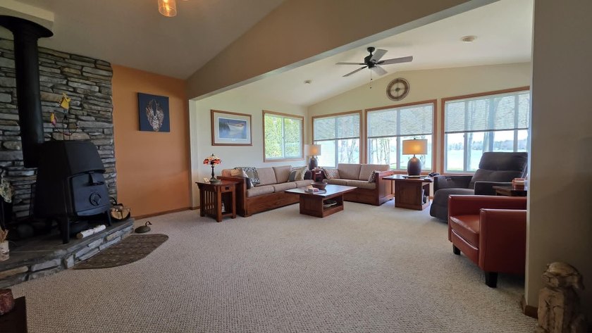 Welcome to your dream lakefront retreat on beautiful Cedar Lake - photo 10