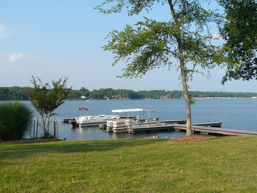 Welcome to Eagles Harbor, a private gated lake community where - photo 10