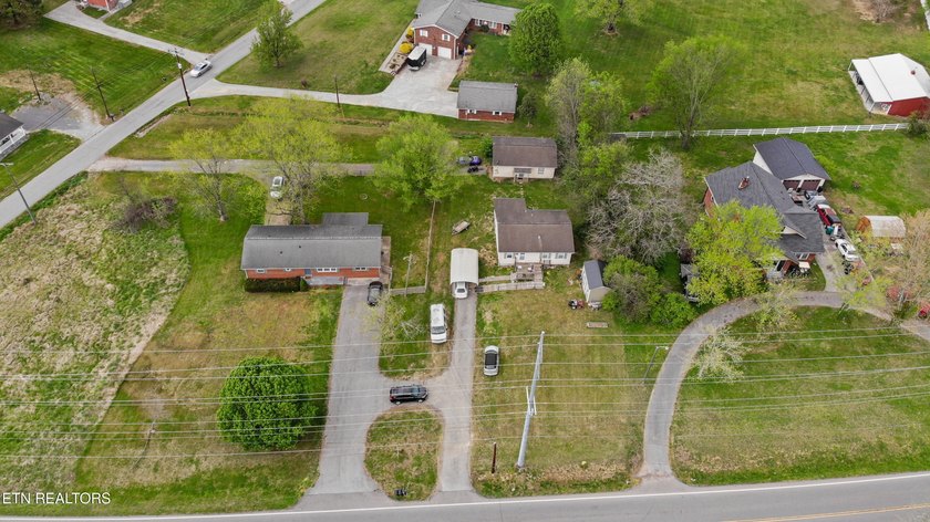 This property is great for a variety of uses. Investors - photo 5