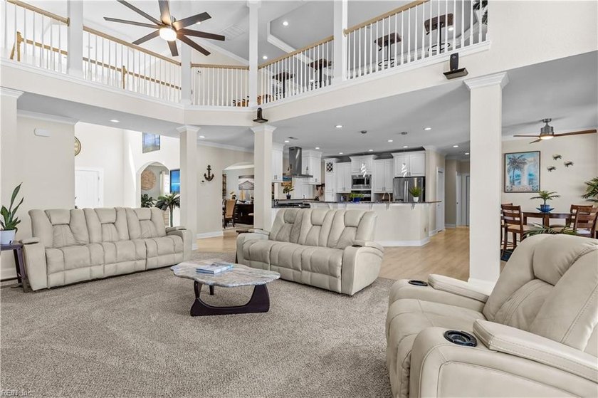 Welcome to a rare waterfront masterpiece! Exceptional &amp; secluded - photo 15