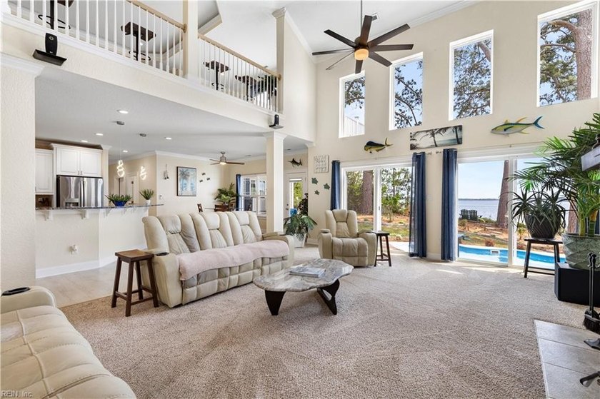 Welcome to a rare waterfront masterpiece! Exceptional &amp; secluded - photo 17