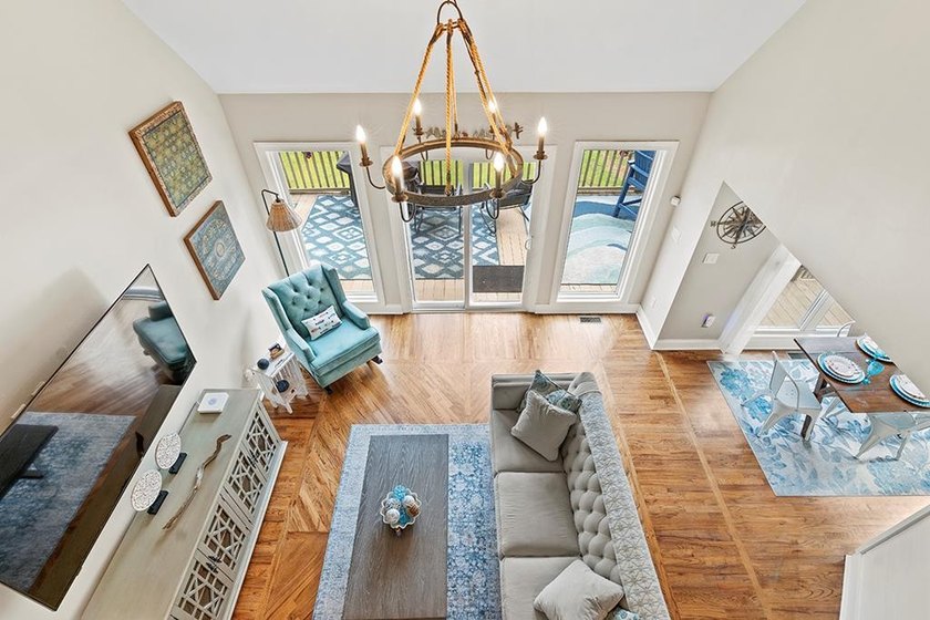 Finding a home on Lake Greenwood that offers both expansive big - photo 4