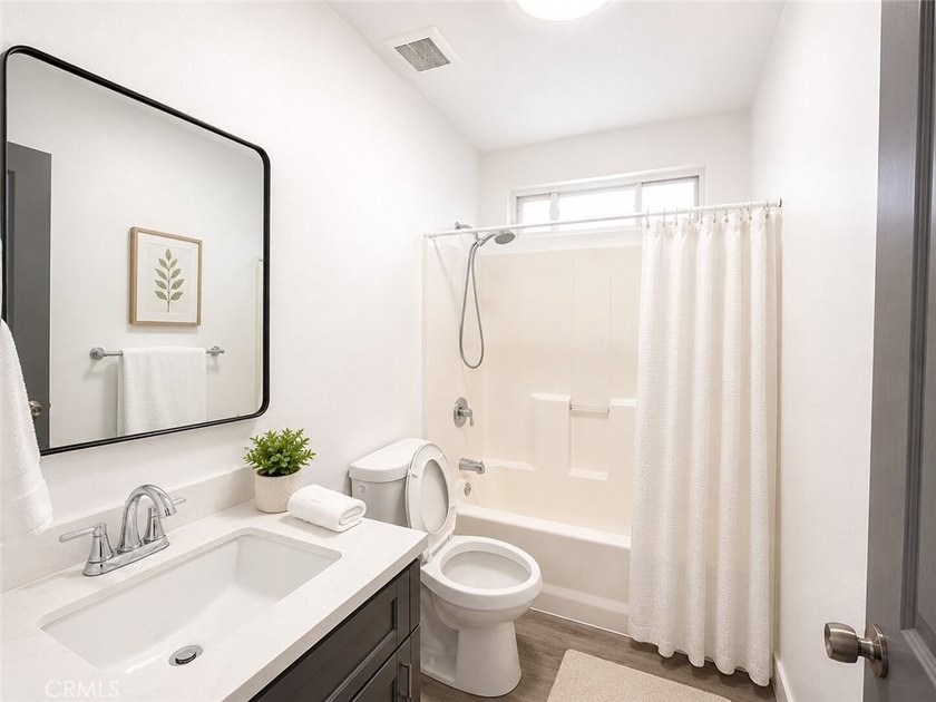 Completely Renovated Duplex with Detached ADU/Casita | Live in - photo 8