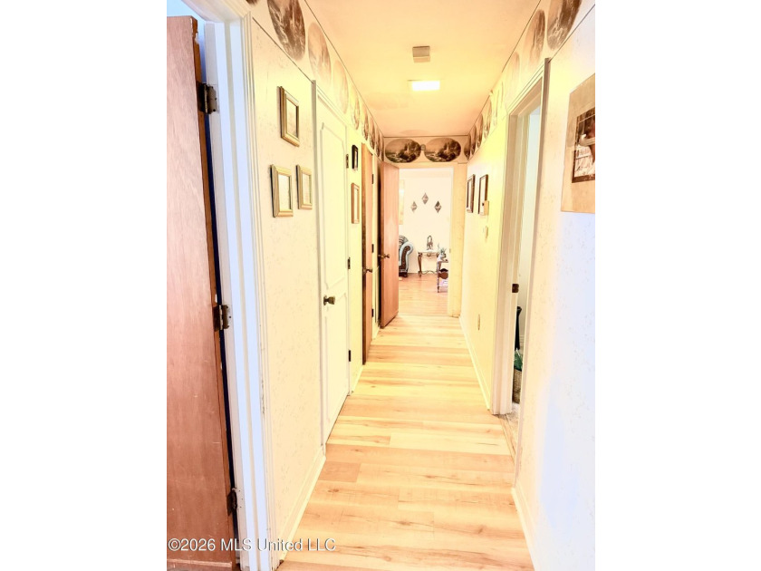 Get a glimpse of this beautiful 4 bedroom, 2.5 bath residence - photo 24